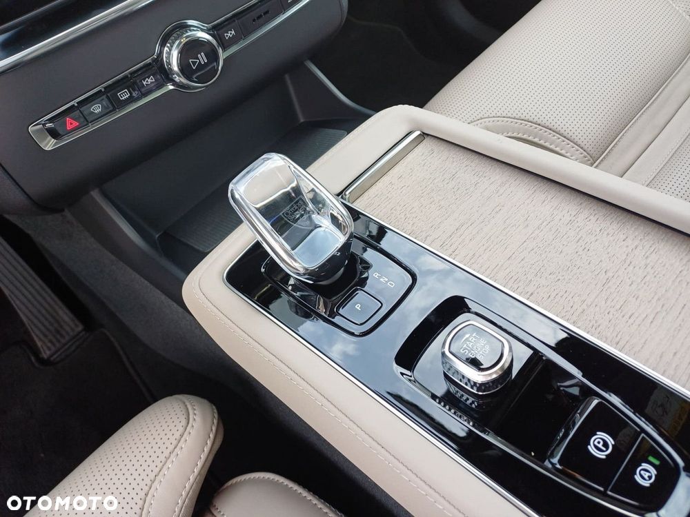 Volvo XC 90 - 16