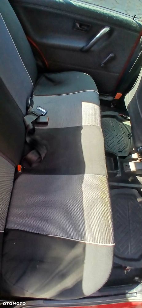 Volkswagen Golf 1.6 CL D - 4