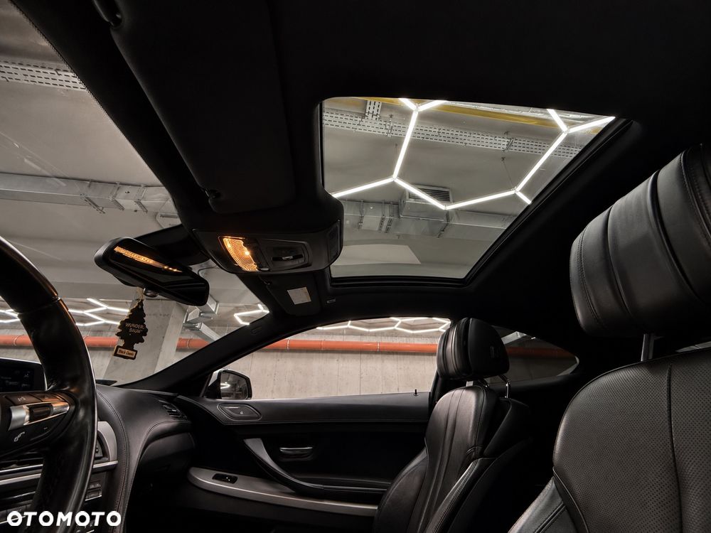 BMW Seria 6 650i xDrive - 7