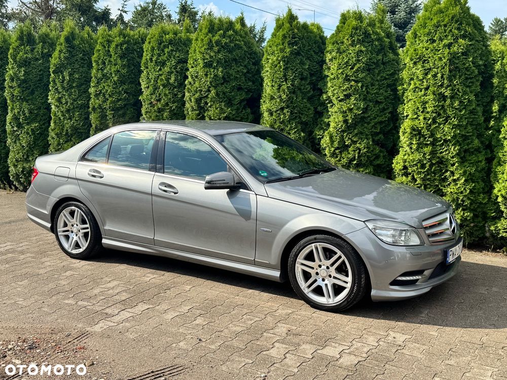 Mercedes-Benz Klasa C 250 CGI BlueEff Elegance - 19