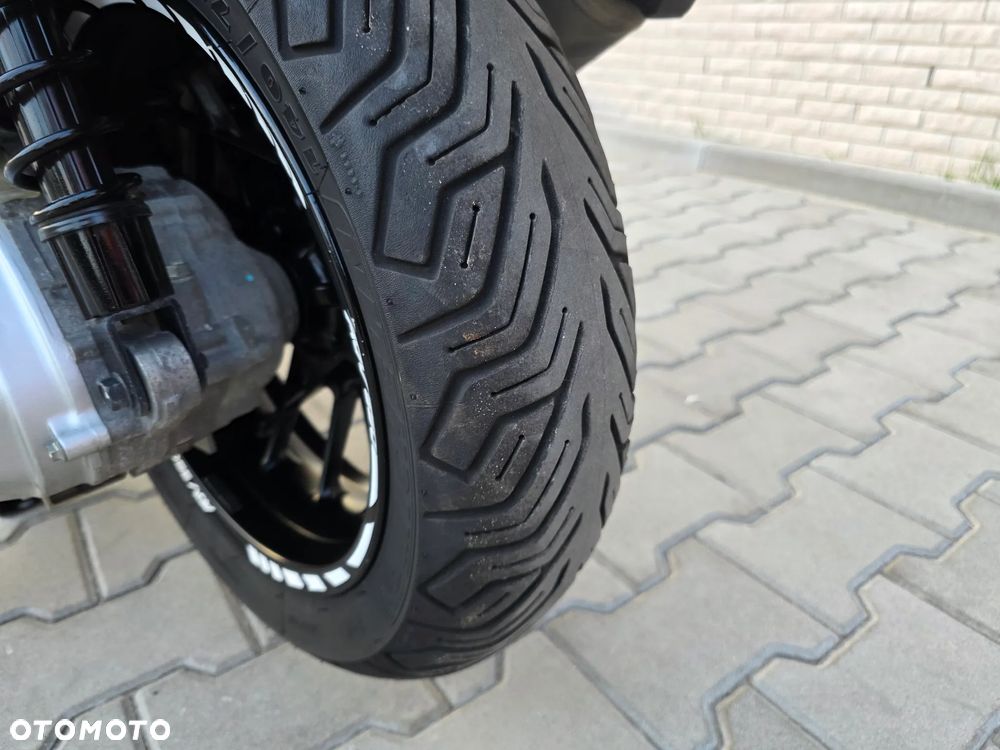 Honda ADV350 - 13