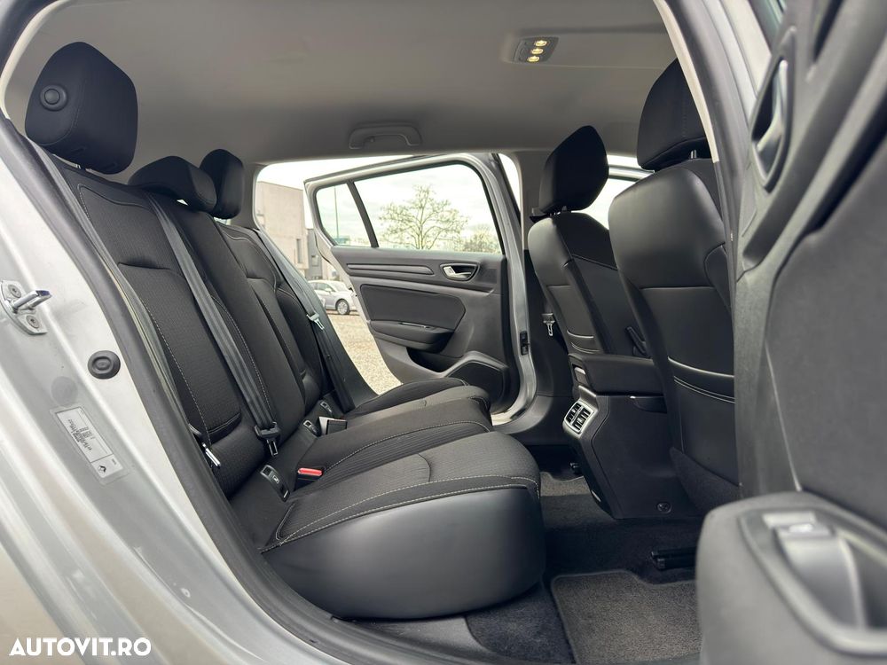 Renault Megane ENERGY dCi 110 EDC LIMITED - 26