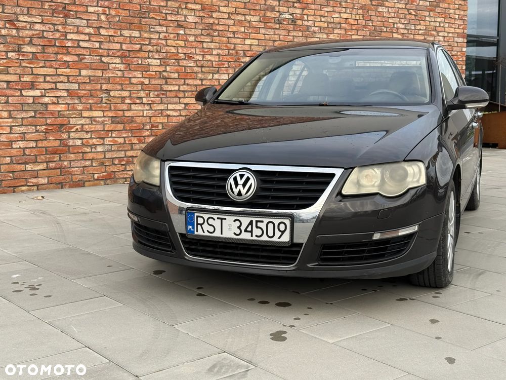 Volkswagen Passat 2.0 TDI DPF Highline - 15