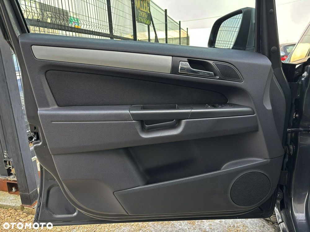 Opel Zafira 1.8 Family Plus - 11