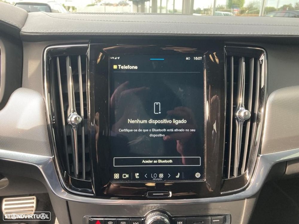 Volvo V90 2.0 T6 PHEV R-Design AWD - 30