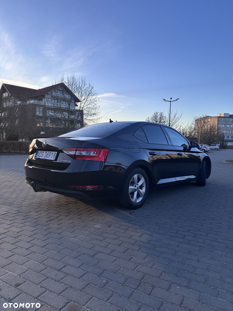 Skoda Superb 2.0 TDI Ambition DSG7 - 5