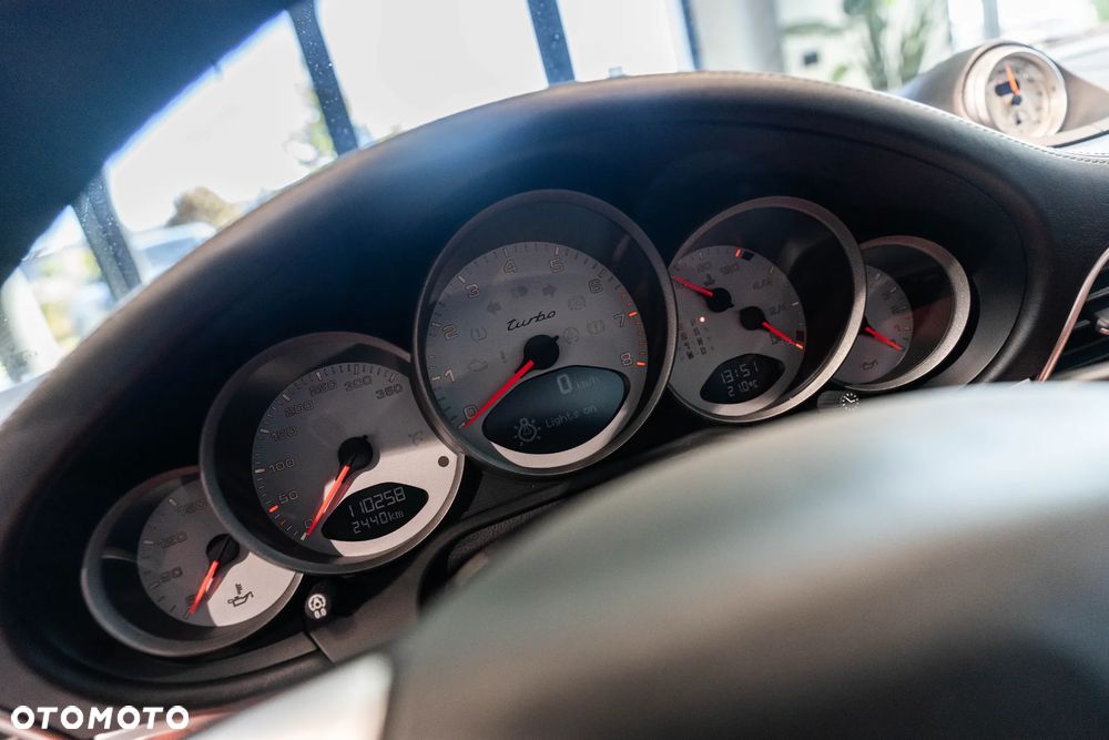 Porsche 911 Turbo Tiptronic S - 21
