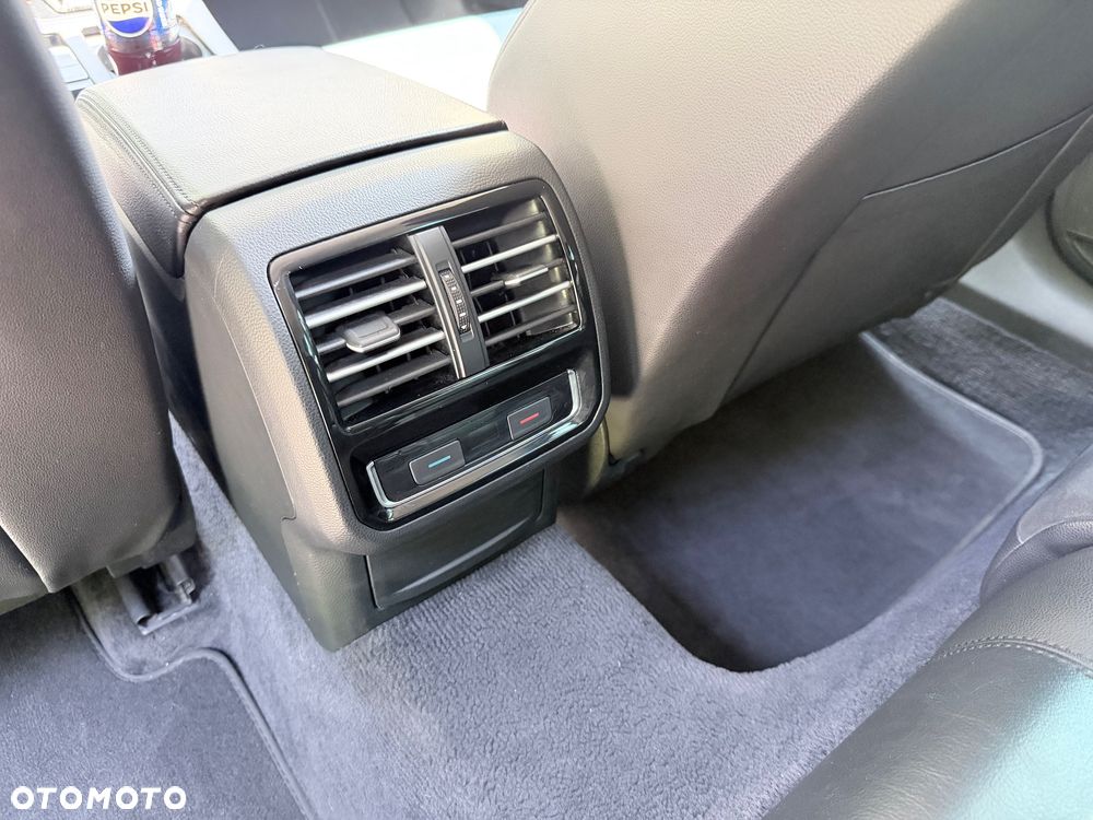 Volkswagen Passat 2.0 TDI BMT Highline DSG - 23