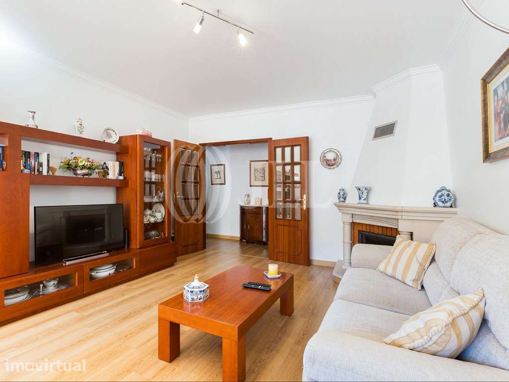 Apartamento T3 com garagem na Ramada, Odivelas - Grande imagem: 4/25