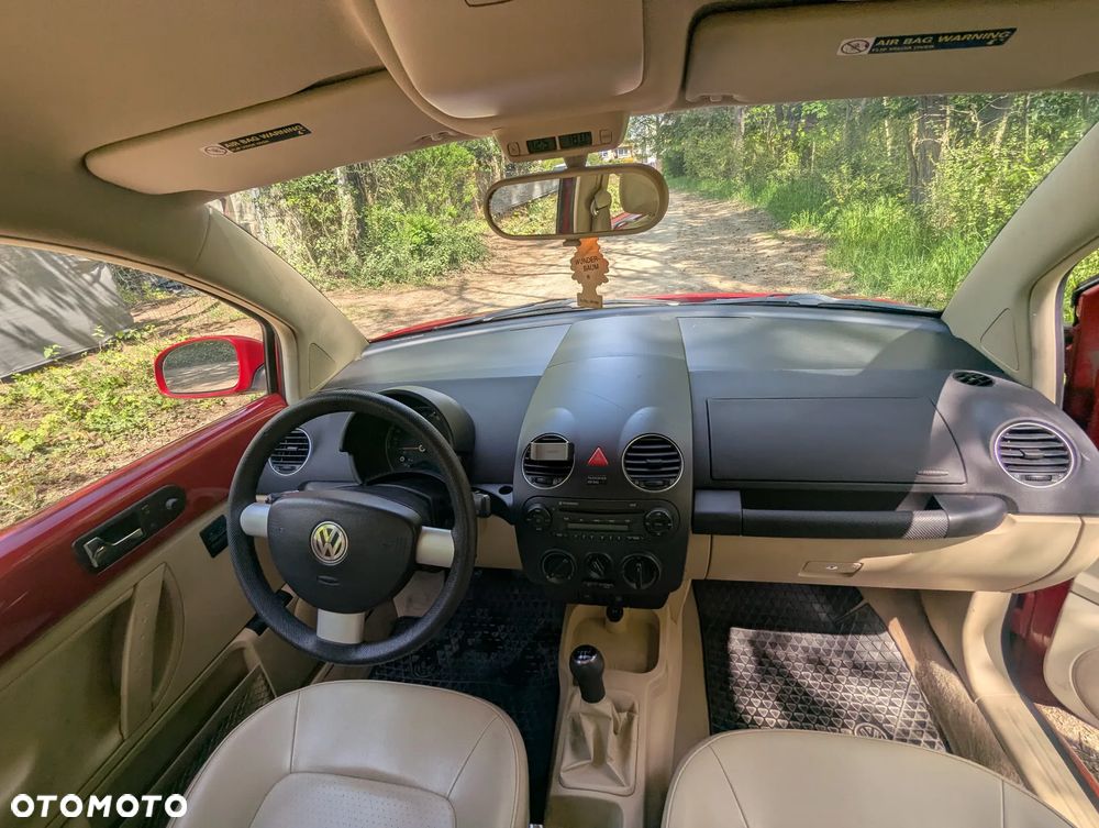 Volkswagen New Beetle - 16