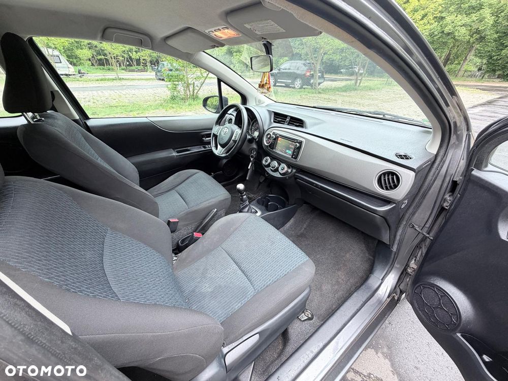 Toyota Yaris 1.33 Premium - 14