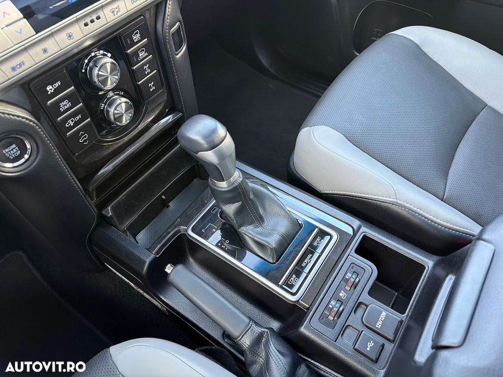 Toyota Land Cruiser - 24