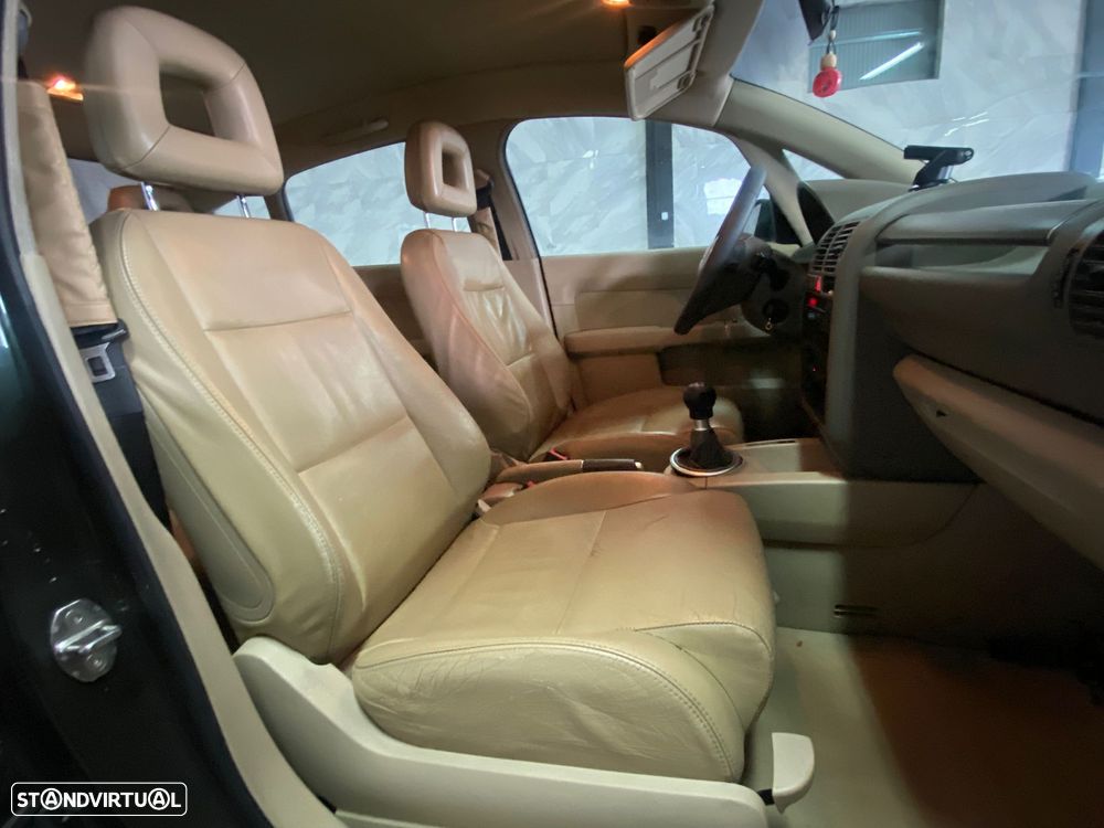 Audi A2 1.4 Attraction - 8