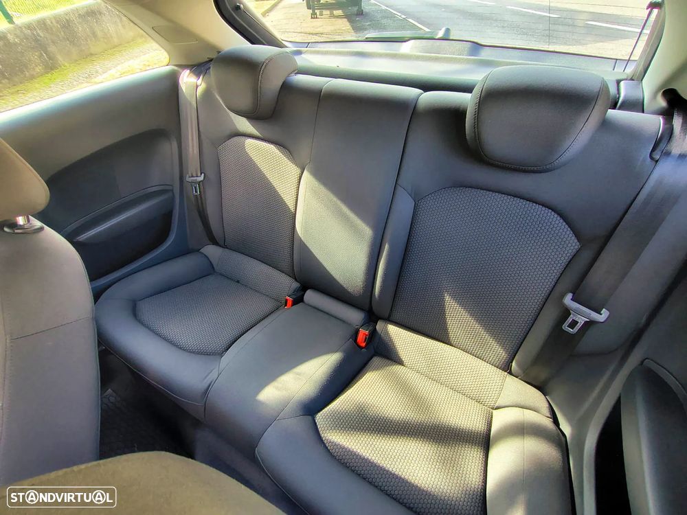 Audi A1 1.6 TDI Ambition - 11