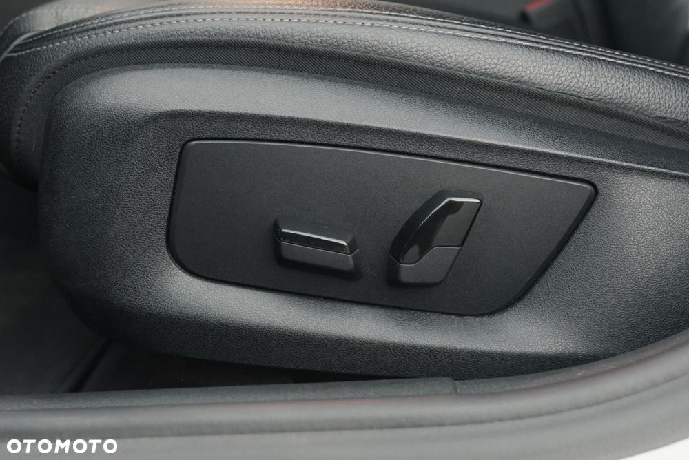 BMW Seria 5 520d - 27
