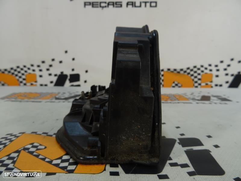 Fecho Da Porta Trás Esquerda Bmw 1 (F20)  51227202147 / 7202147 / A 05 - 4