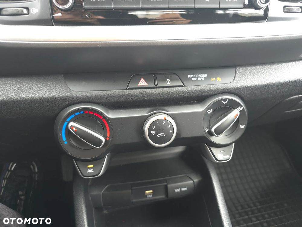 Kia Stonic 1.2 L Business Line - 27