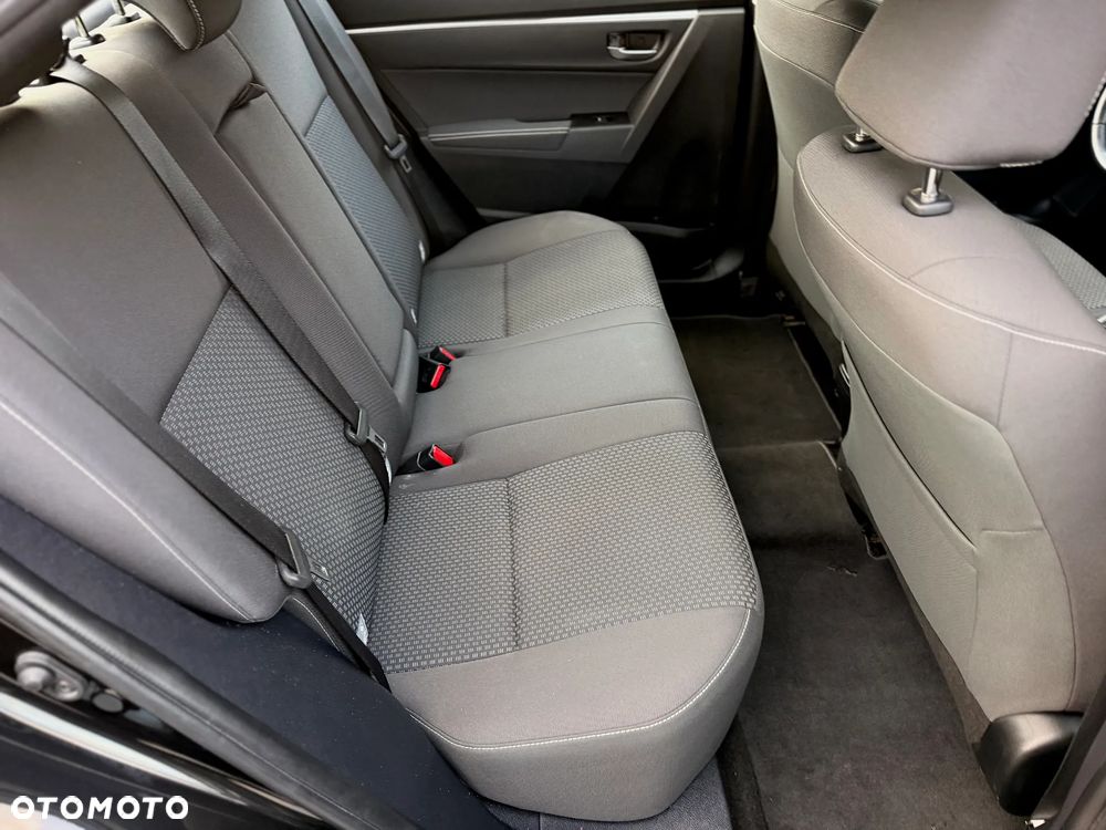 Toyota Corolla 1.6 Comfort - 19