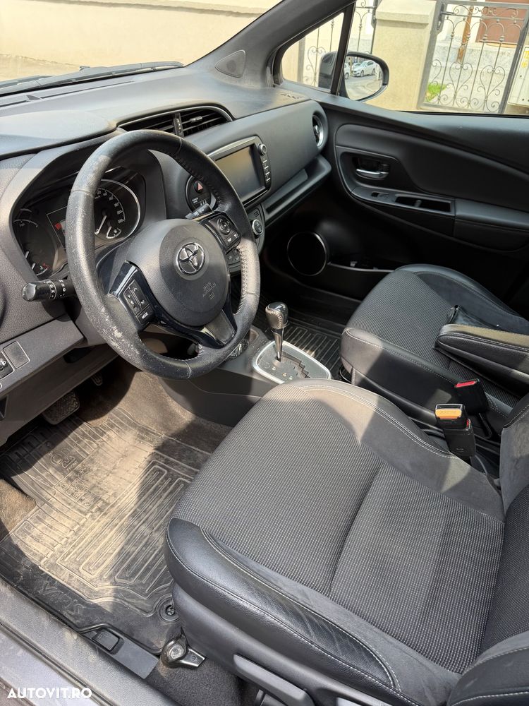 Toyota Yaris 1.5 VVT-i HSD Terra - 9