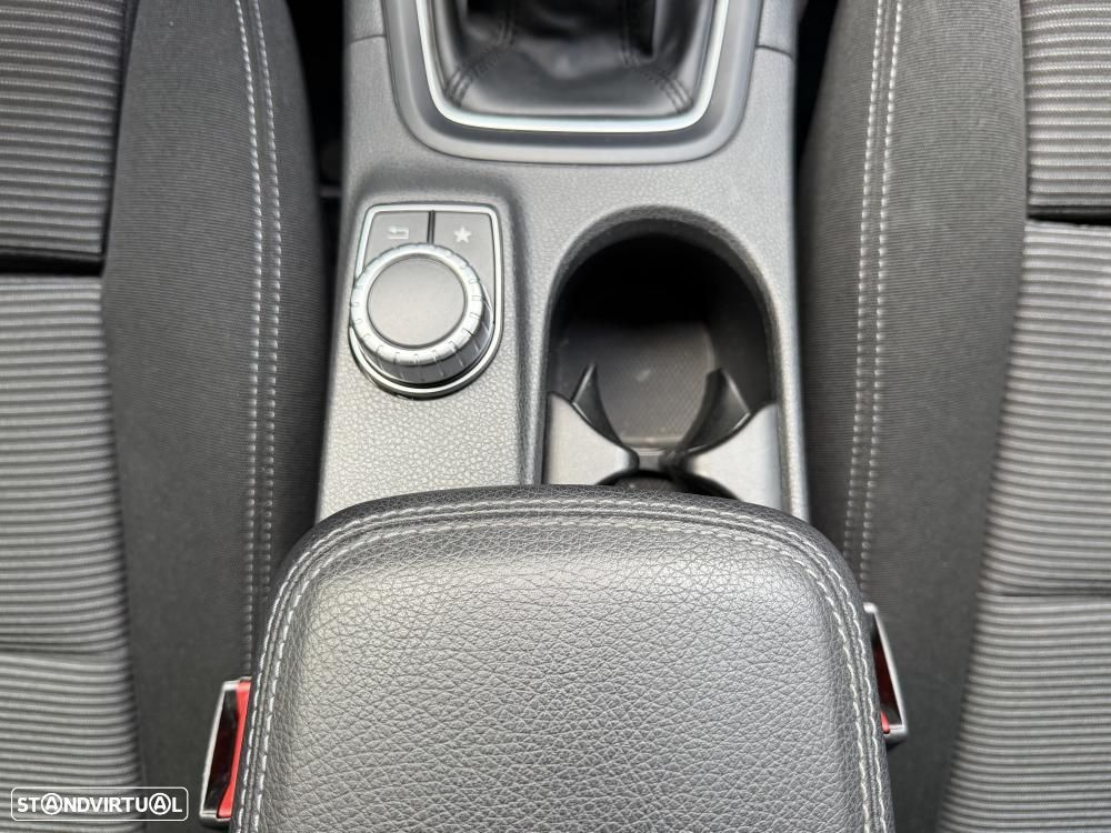 Mercedes-Benz B 180 d BlueEFFICIENCY Edition Style - 29