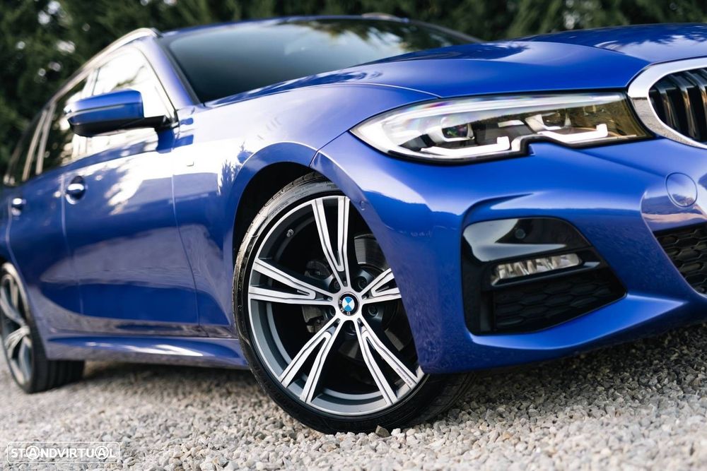 BMW 320 d Pack Desportivo M Auto - 25
