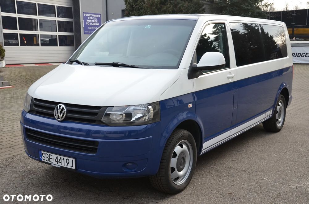 Volkswagen Caravelle - 1