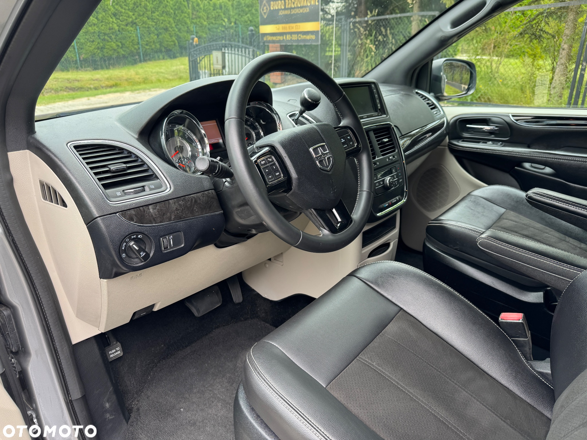 Dodge Grand Caravan 3.6 Express - 29