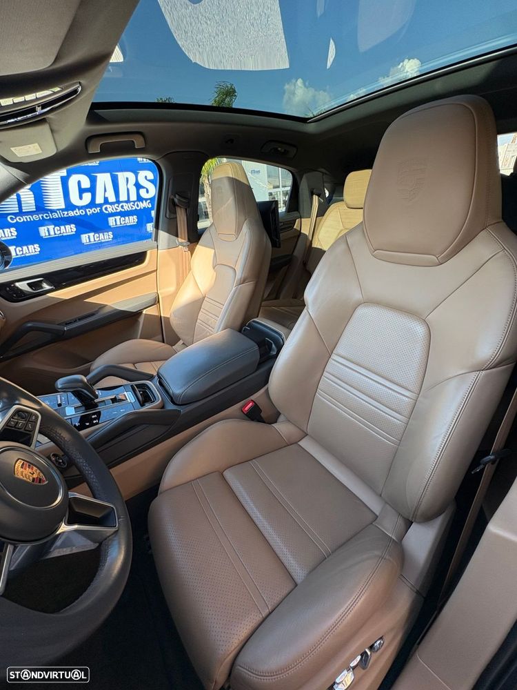 Porsche Cayenne Coupé E-Hybrid Platinum Edition - 30