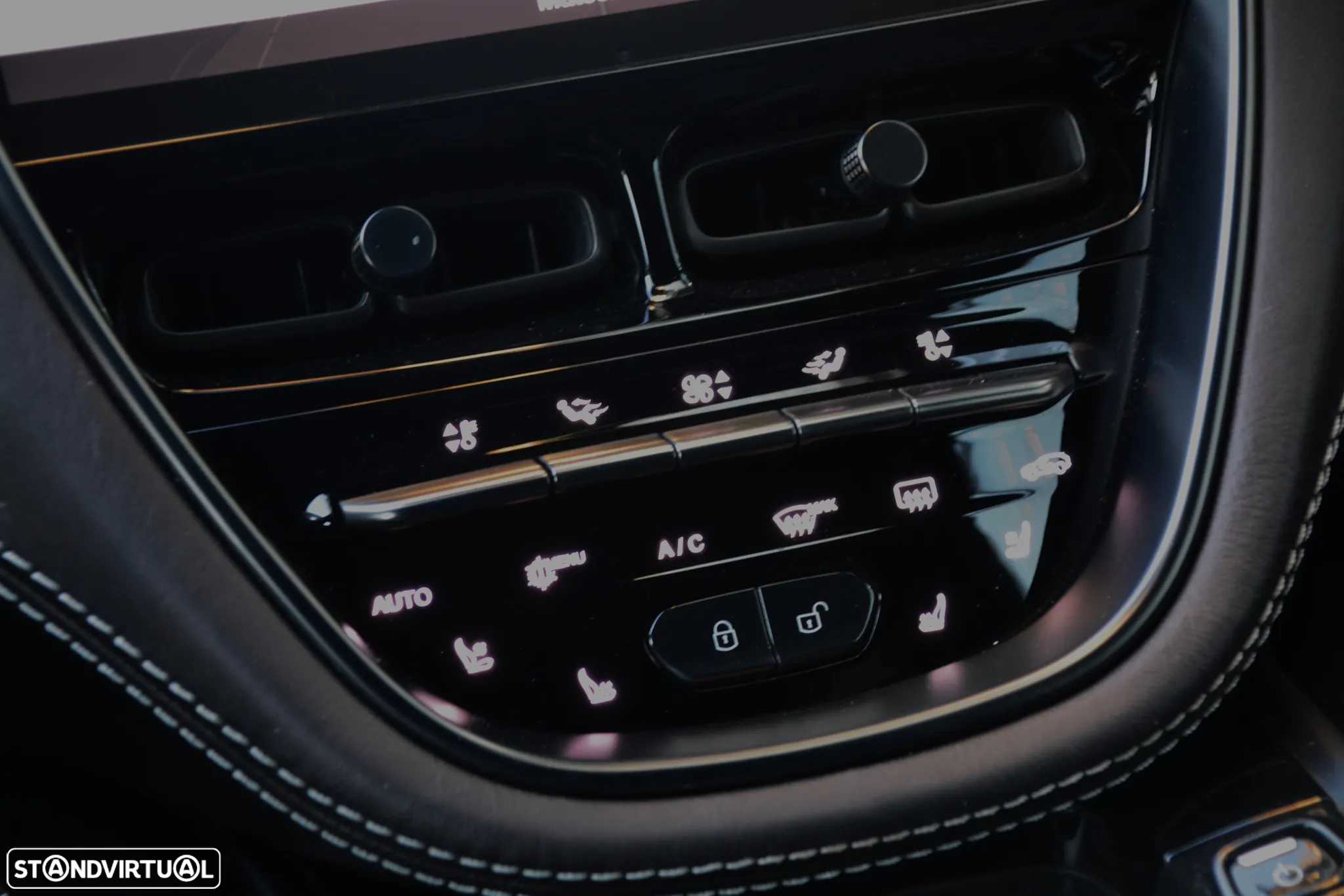 Aston Martin DBX Standard - 52