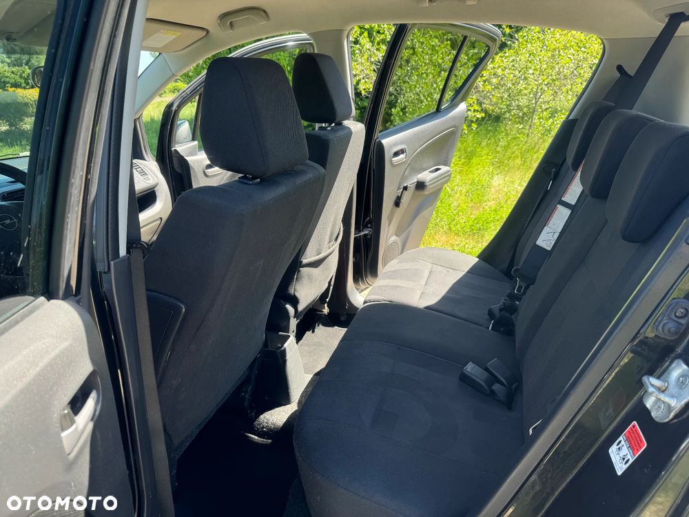 Opel Agila - 12