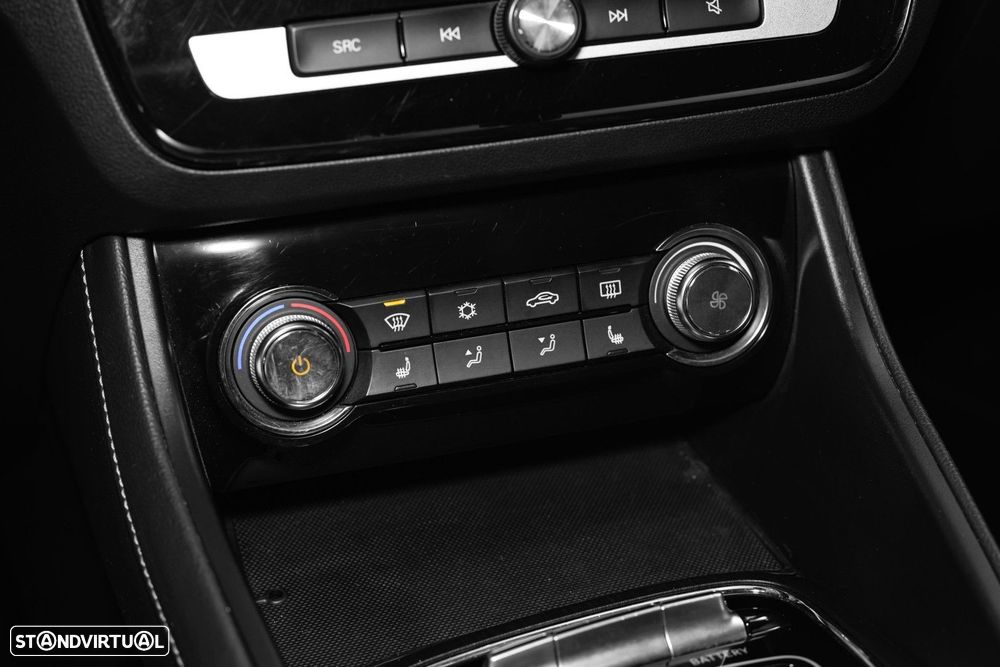 MG ZS EV 44.5 kWh Luxury - 29