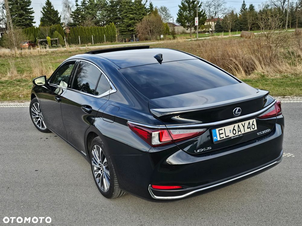 Lexus ES 300h Business Edition + - 4