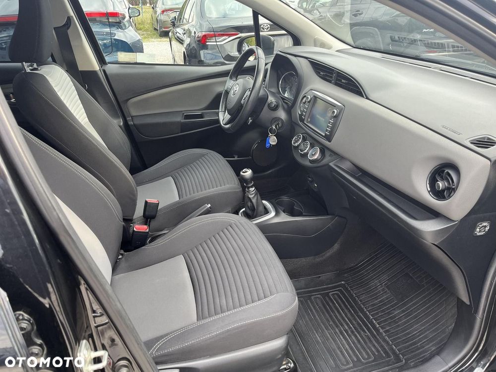 Toyota Yaris - 17