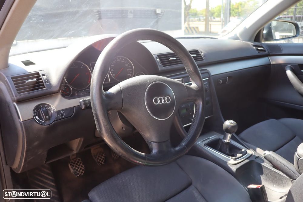Audi A4 Avant 1.9 TDI m6 - 9