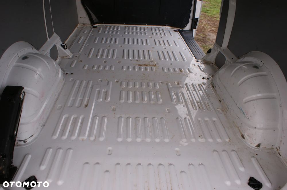 Volkswagen TRANSPORTER T5 - 8