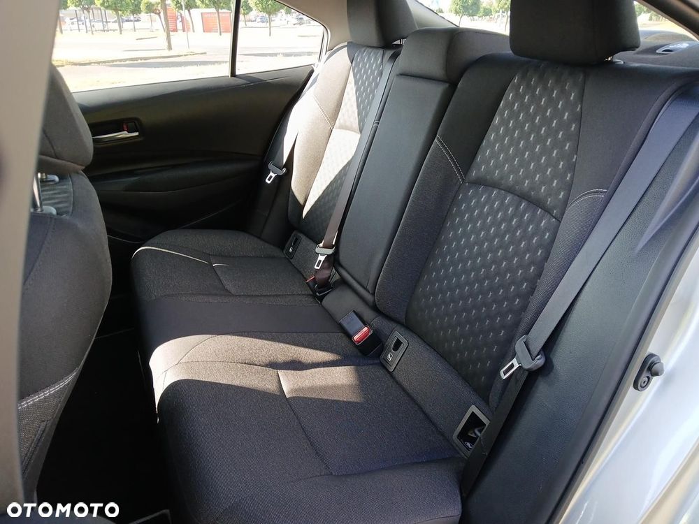 Toyota Corolla 1.8 Hybrid Comfort - 22