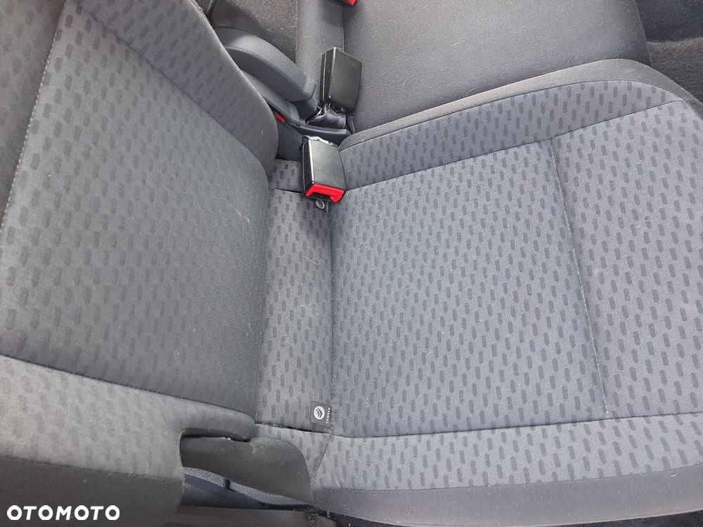 Skoda Roomster 1.2 TSI FAMILY - 35