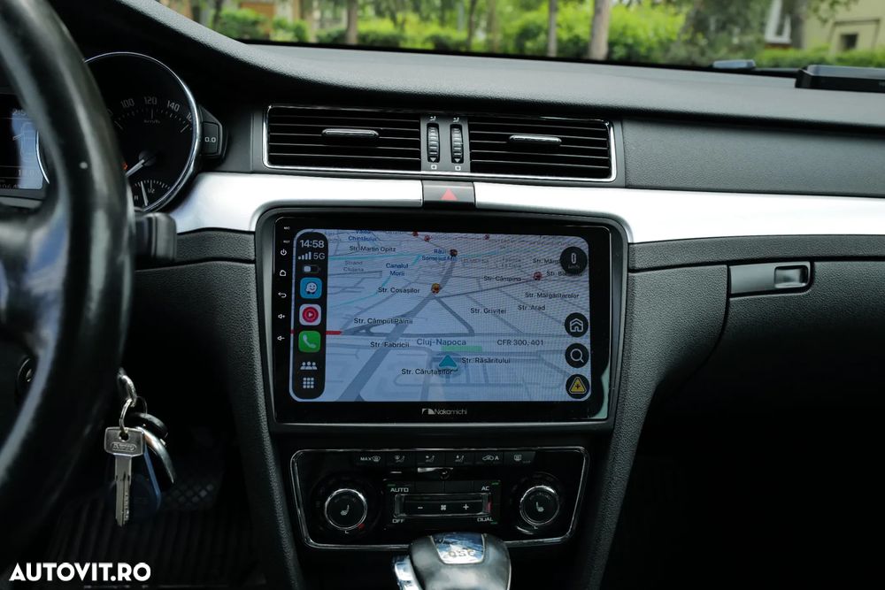 Skoda Superb 2.0 TDI Elegance DSG - 10