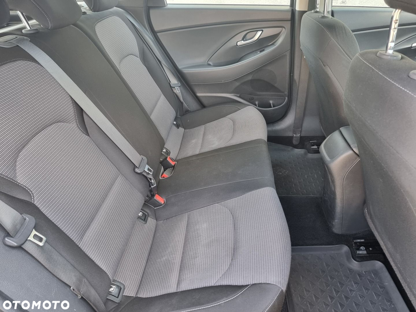Hyundai i30 1.5 DPI Classic + - 21