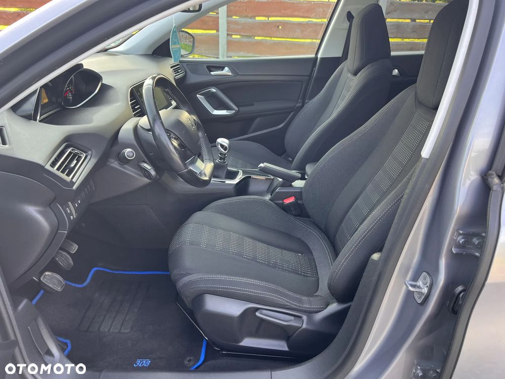 Peugeot 308 SW 1.6 BlueHDi Allure S&S - 19