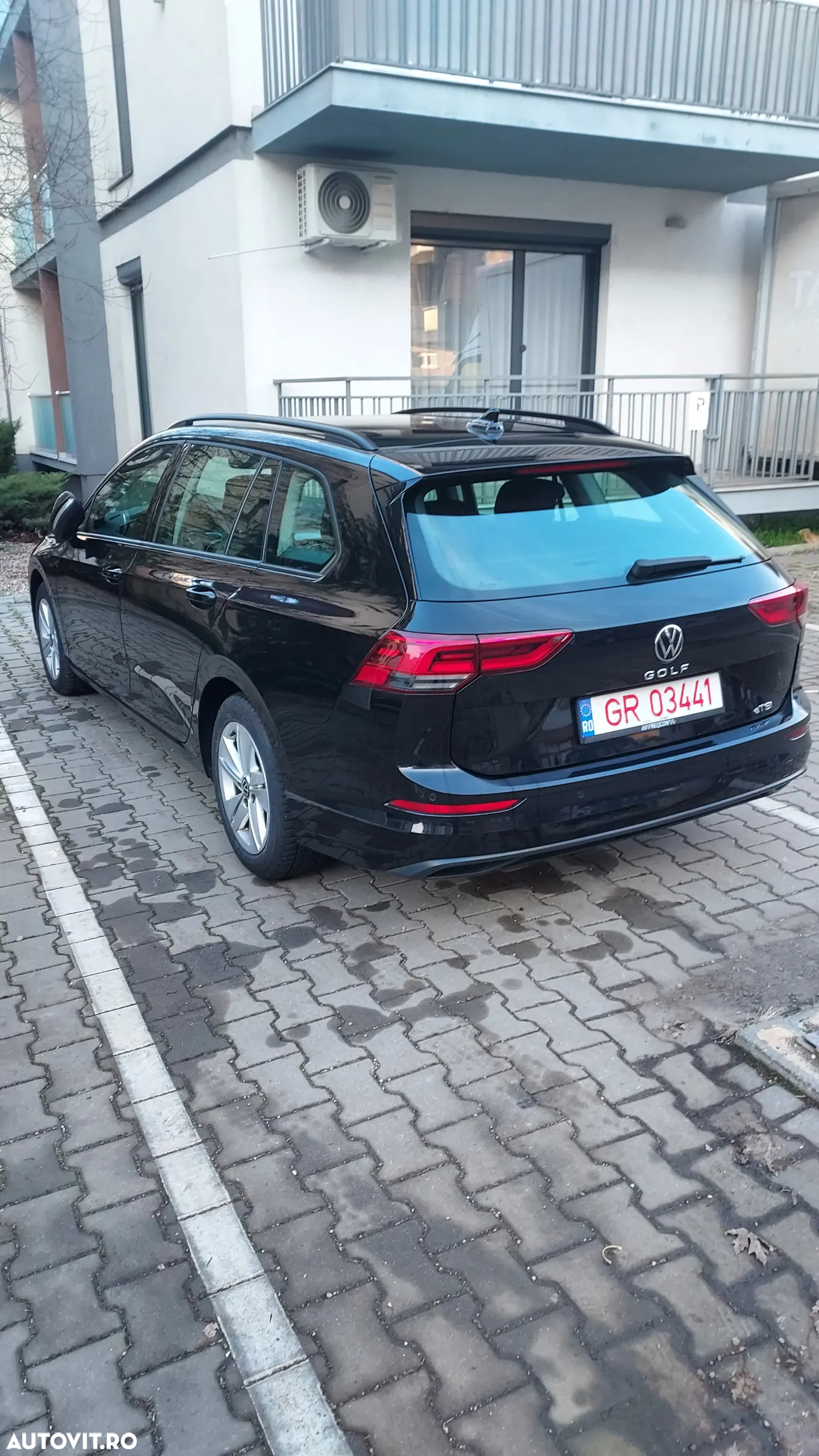 Volkswagen Golf 1.0 eTSI DSG MHEV Life - 3