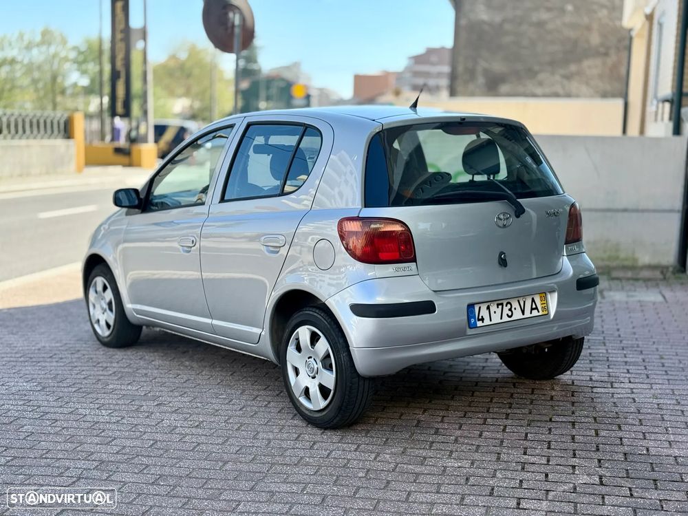 Toyota Yaris 1.0 Terra - 2