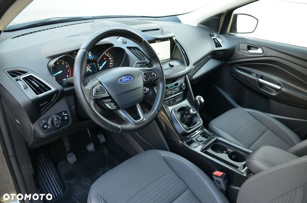 Ford Kuga - 22