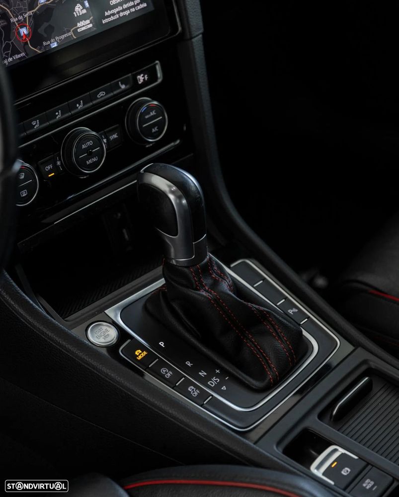 VW Golf 2.0 TSi GTI DSG - 19