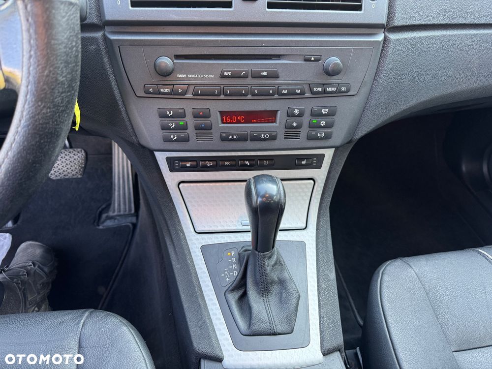 BMW X3 2.5i - 14