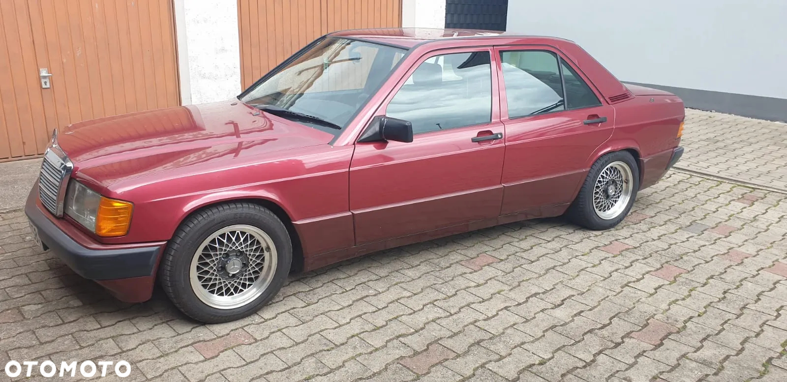 Mercedes-Benz W201 (190) - 2