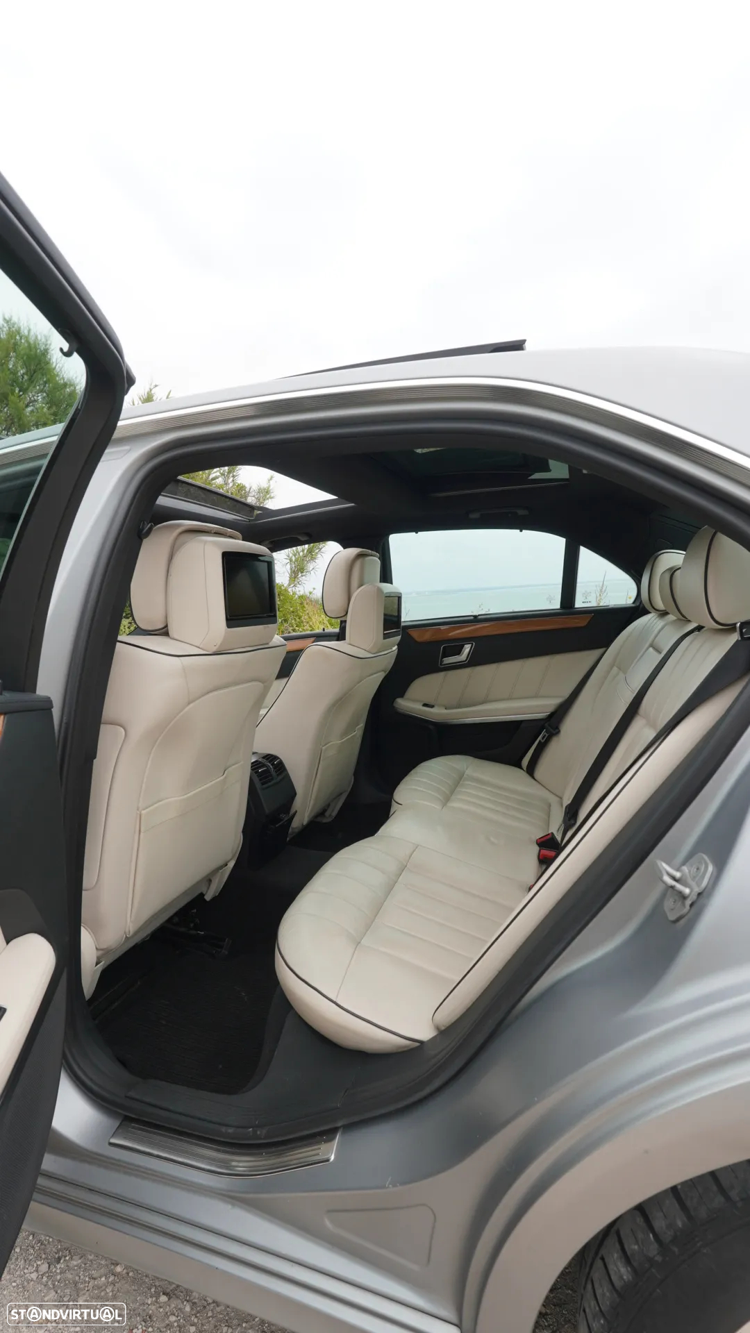 Mercedes-Benz E 300 Bluetec Hybrid Avantgarde - 4