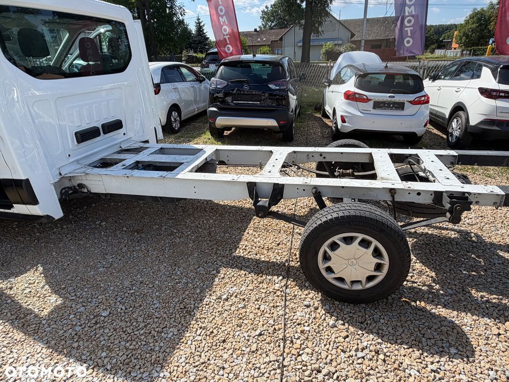 Ford Transit - 12