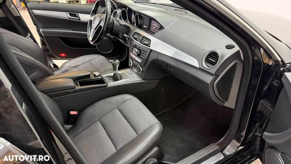 Mercedes-Benz C 180 CDI DPF (BlueEFFICIENCY) Avantgarde - 8