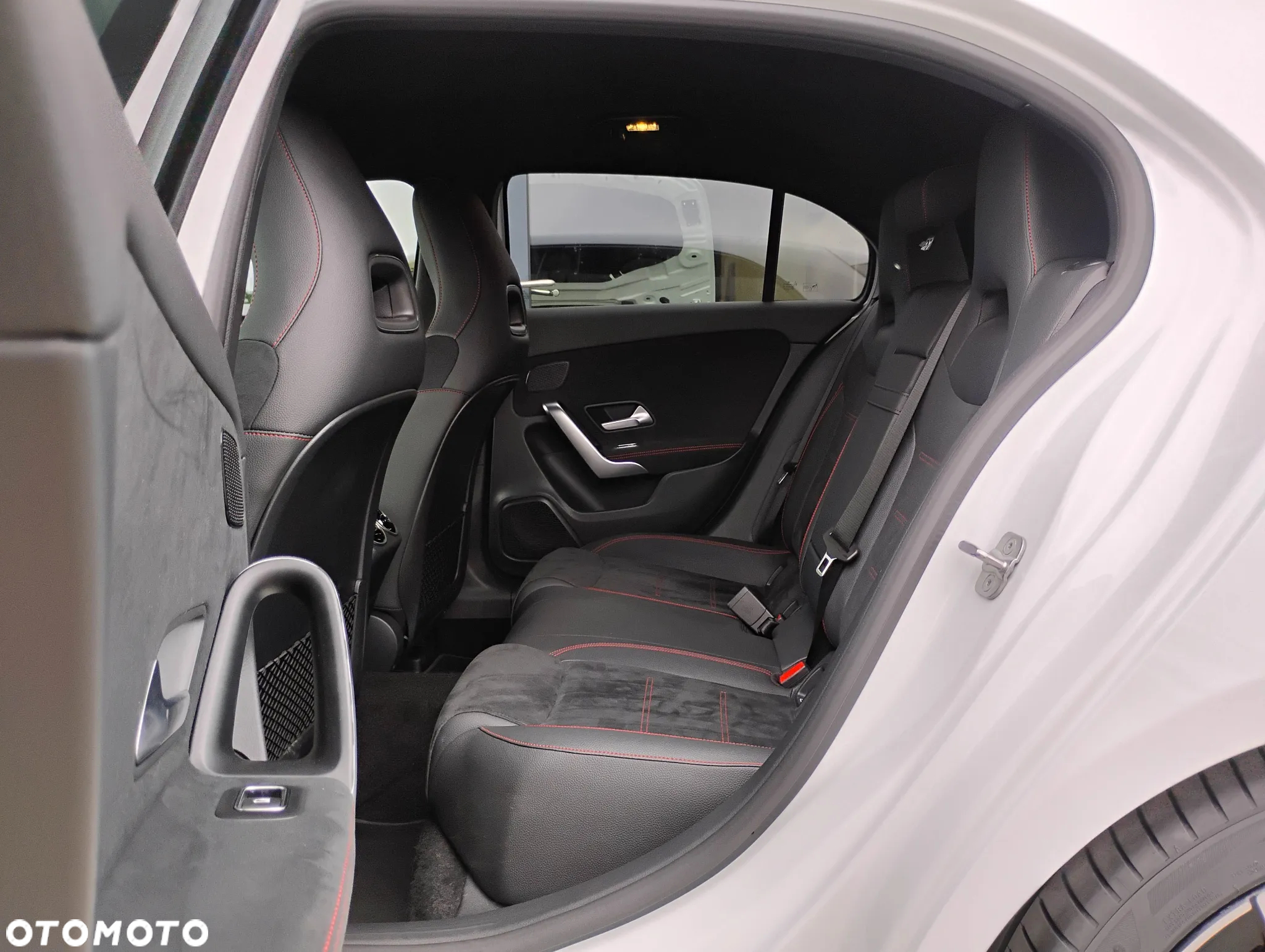 Mercedes-Benz Klasa A 200 AMG Line 7G-DCT - 12